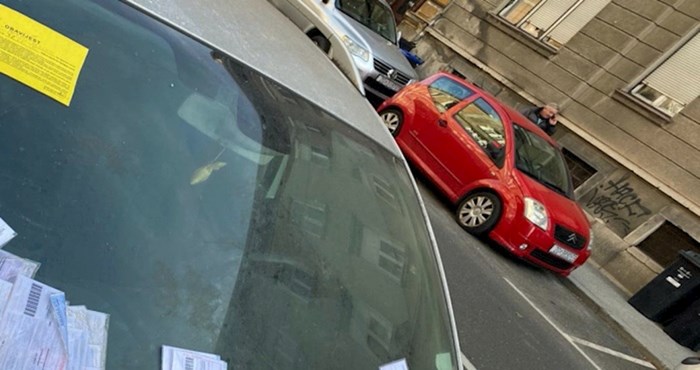 Netko je u centru Zagreba primijetio nešto suludo na jednom parkiranom autu, morate vidjeti