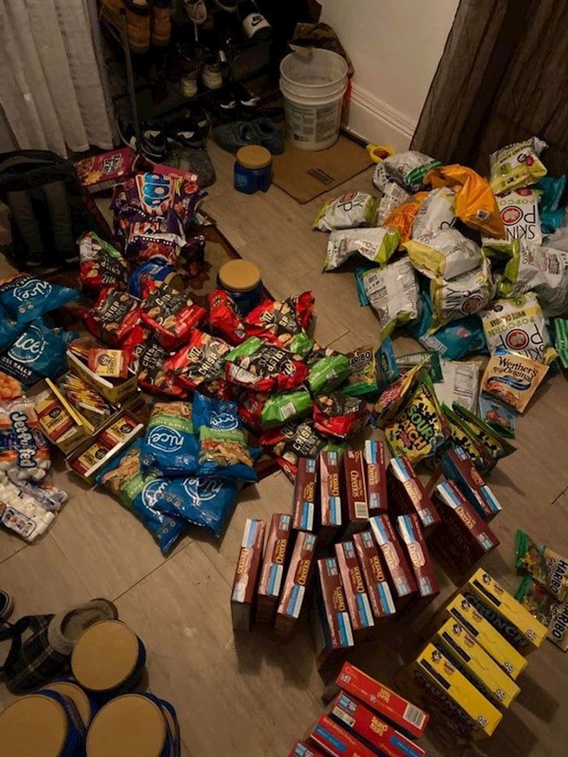 3. "Sve ovo pronašao sam pokraj kontejnera zgrade u kojoj živim."