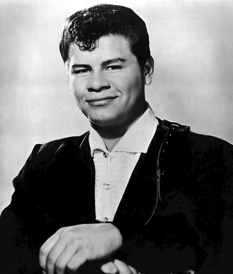 7. Latino pjevač Ritchie Valens koji je poginuo u avionskoj nesreći sa 17 godina.