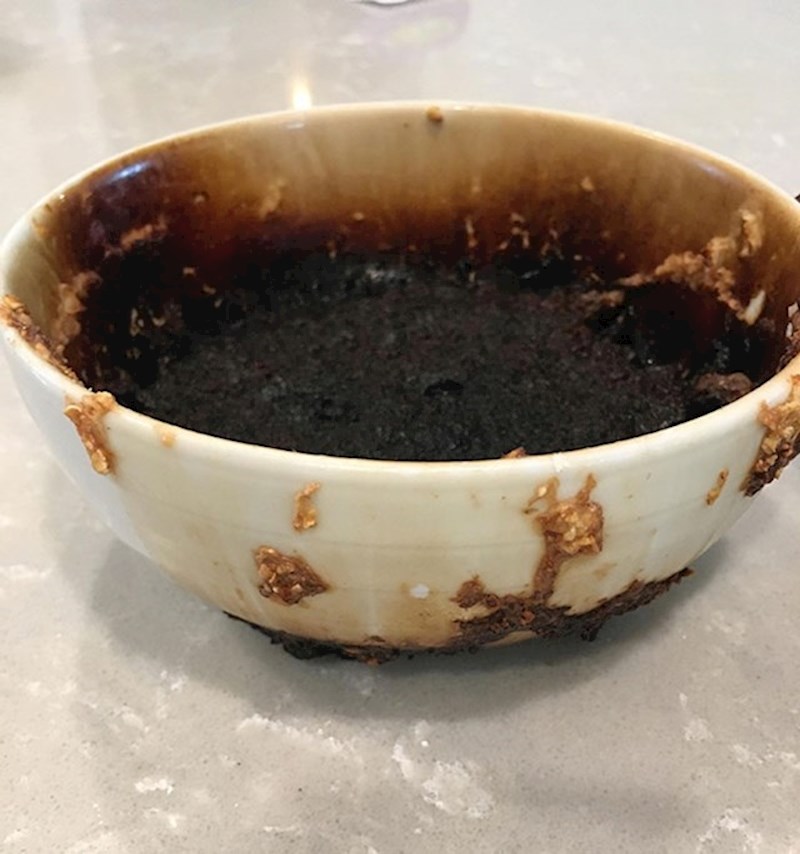 15. "Pahuljice su mi se grijale u mikrovalnoj 75 minuta umjesto 75 sekundi."