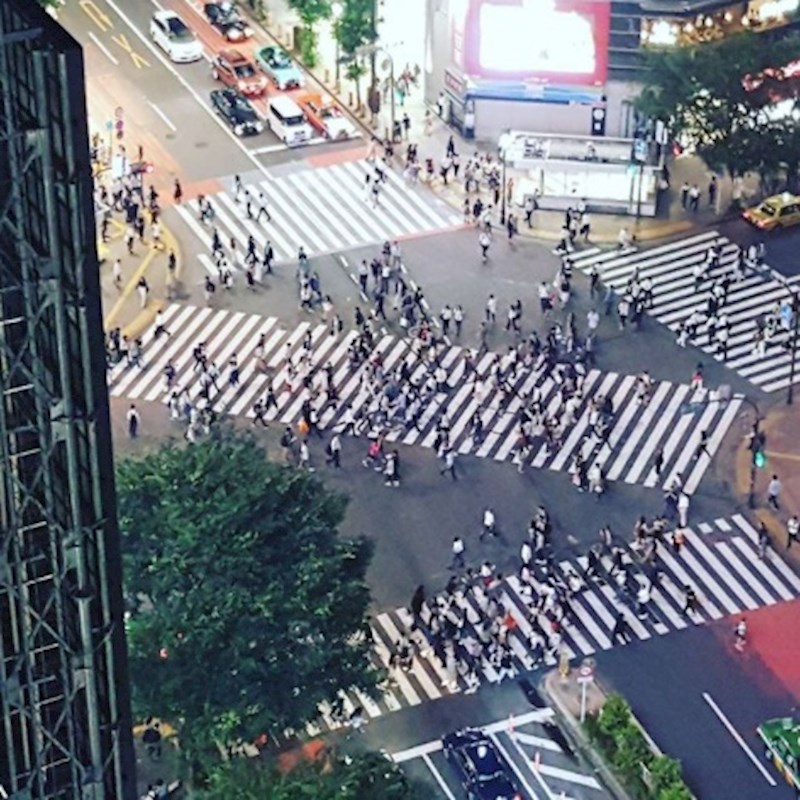 8. U Japanu postoji više od 300 dijagonalnih pješačkih prijelaza