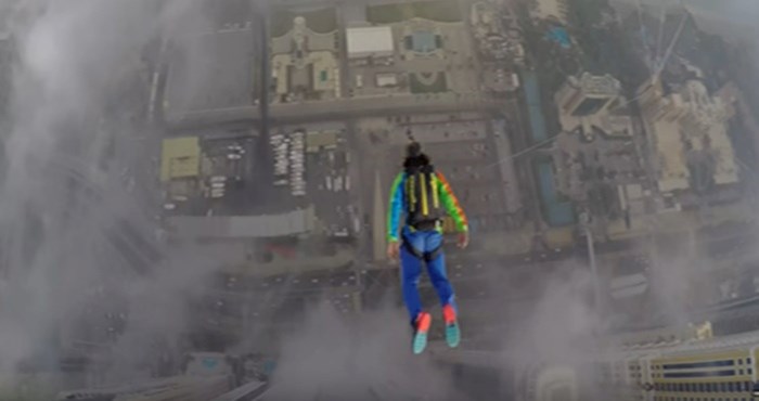 VIDEO Skokovi s najviše stambene zgrade u Dubaiju ostavljaju bez teksta