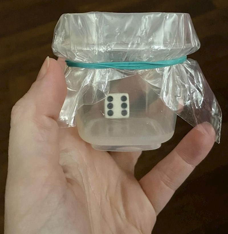 6. Ako ste jedan od onih koji stalno gubi kocku za društvene igre, evo super rješenja!