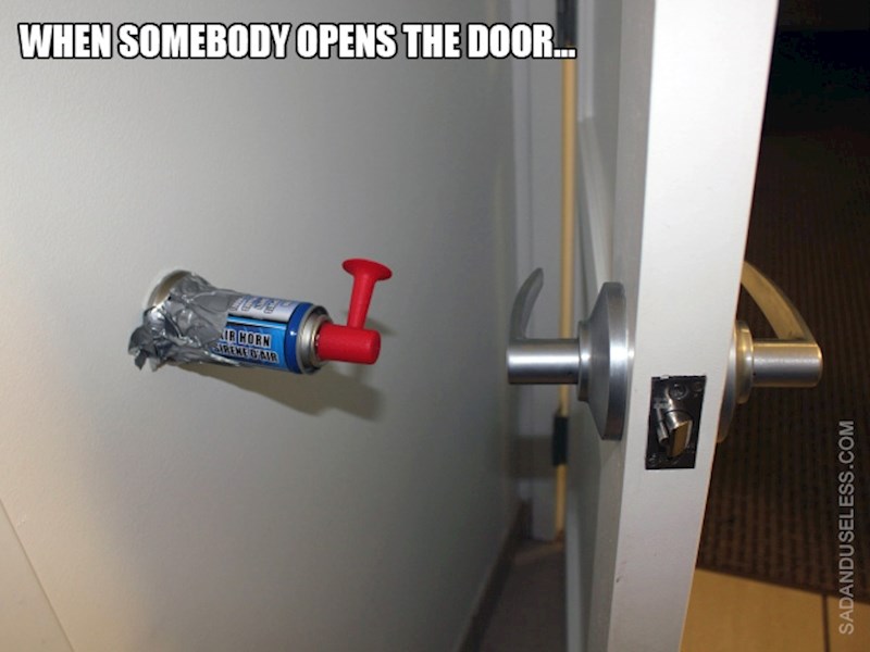 18. Kad netko otvori vrata...iznenađenje!