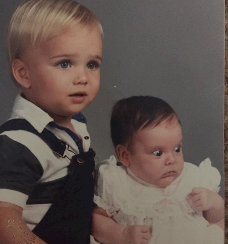 3. Ova klinka vidi neke čudne stvari...