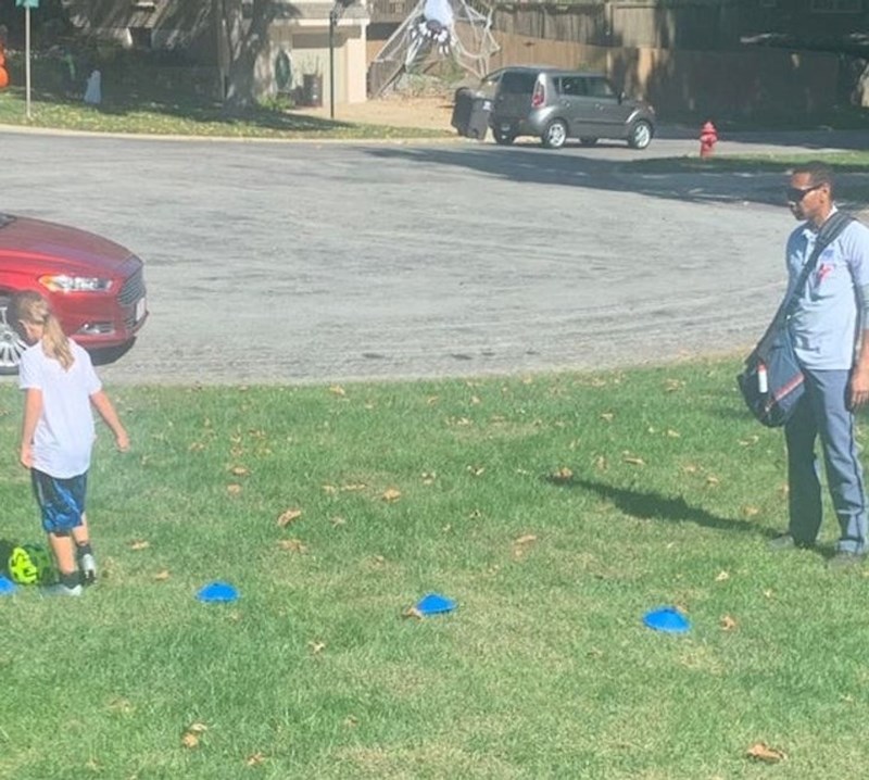 "Moja kćer saznala je da je naš poštar nekad bio nogometaš i zamolila ga da ju nauči par trikova".