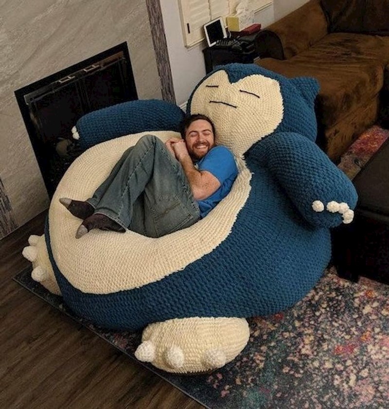 7. Ugodan naslonjač u obliku Snorlaxa.