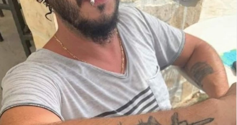 Tip je s ponosom pokazao svoju nesvakidašnju tetovažu na podlaktici i postao viralni hit