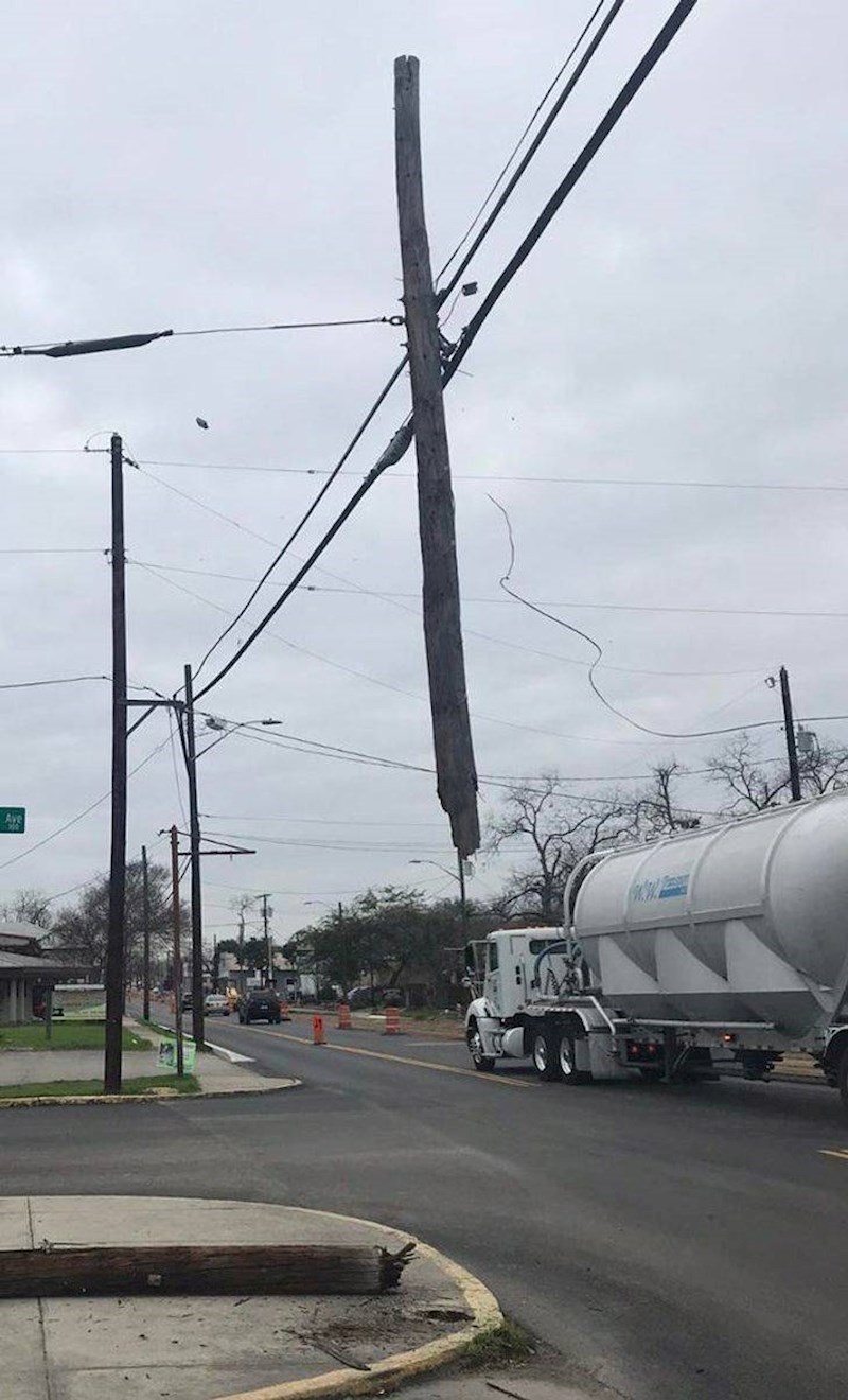 12. Trenutak kad je kamion uništio žice dalekovoda