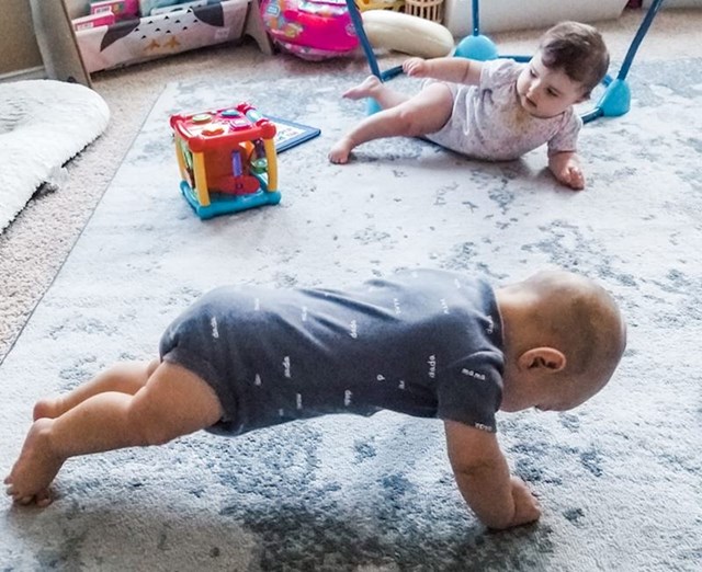 9. "Moja žena stalno radi plankove po kući, pa ju je naš sin odlučio kopirati."