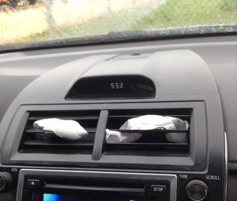 11. Plahte za sušenje rublja izvrstan su način borbe protiv neugodnih mirisa u vašem autu