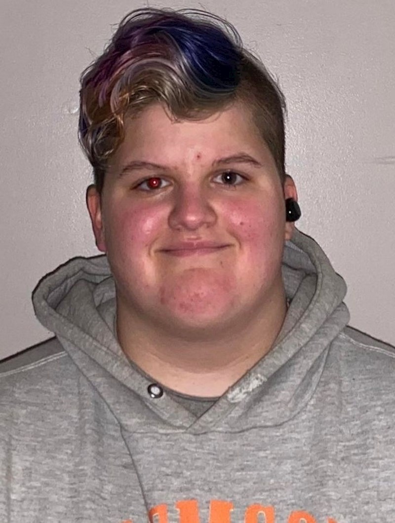 6. "Slijep sam na jedno oko. Srećom, ono nikad ne ispadne crveno na fotkama."