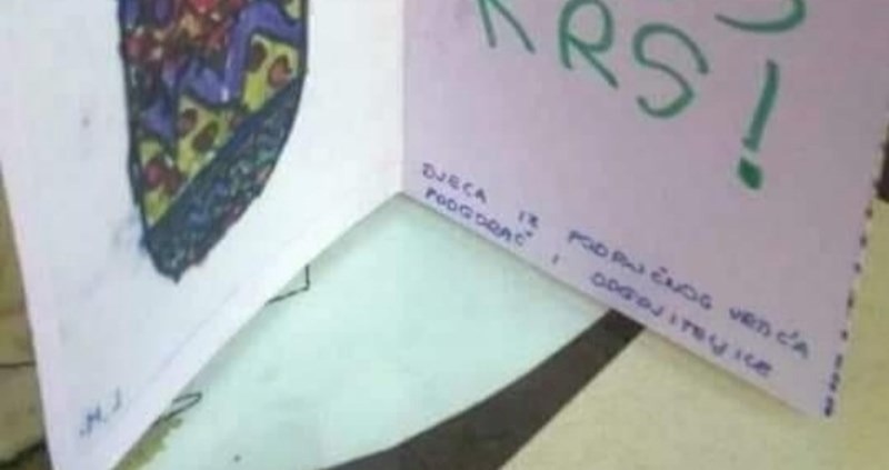 Uskršnja čestitka ovog klinca je zbog jednog detalja nasmijala tisuće ljudi i postala hit