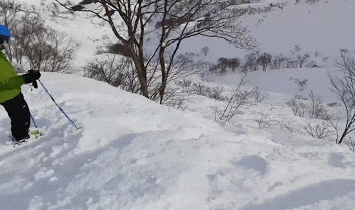 Pokušao je skijati u dubokom snijegu ali to baš i nije bila najbolja ideja