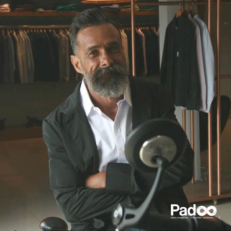 Njegove slike postale su viralne i prepoznao ga je netko iz njegove obitelji.