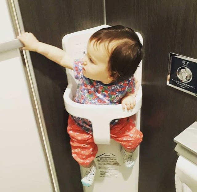 11. U toaletima imaju sjedalice za bebe