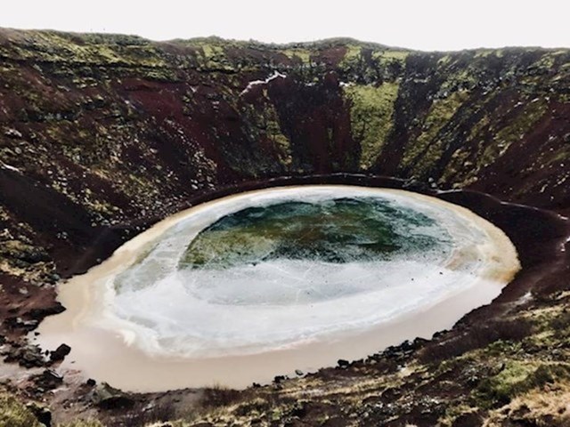 7. Kratersko jezero Kerio zimi.😍