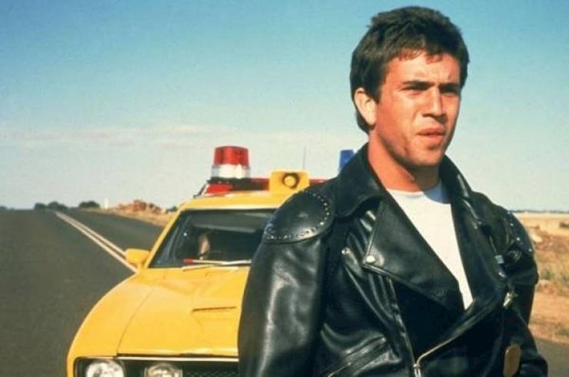 14. Za Mad Maxa (1979.) redatelj George Miller radio je kao liječnik hitne pomoći kako bi pomogao financirati film. Max Rockatansky (Mel Gibson) dobio je ime po liječniku Carlu von Rokitanskyu, koji je stvorio Rokitansky postupak - metodu uklanjanja organa tijekom obdukcije.