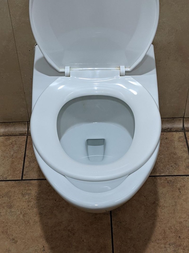 6. Ma, nitko ionako ne obraća pažnju na detalje.🤣