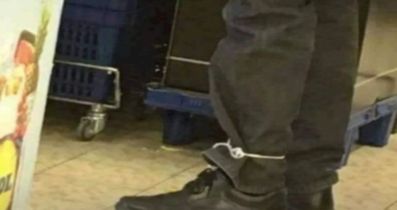 Netko je pred blagajnom dućana snimio tipa koji je krivo shvatio namjenu rukavica i postao hit