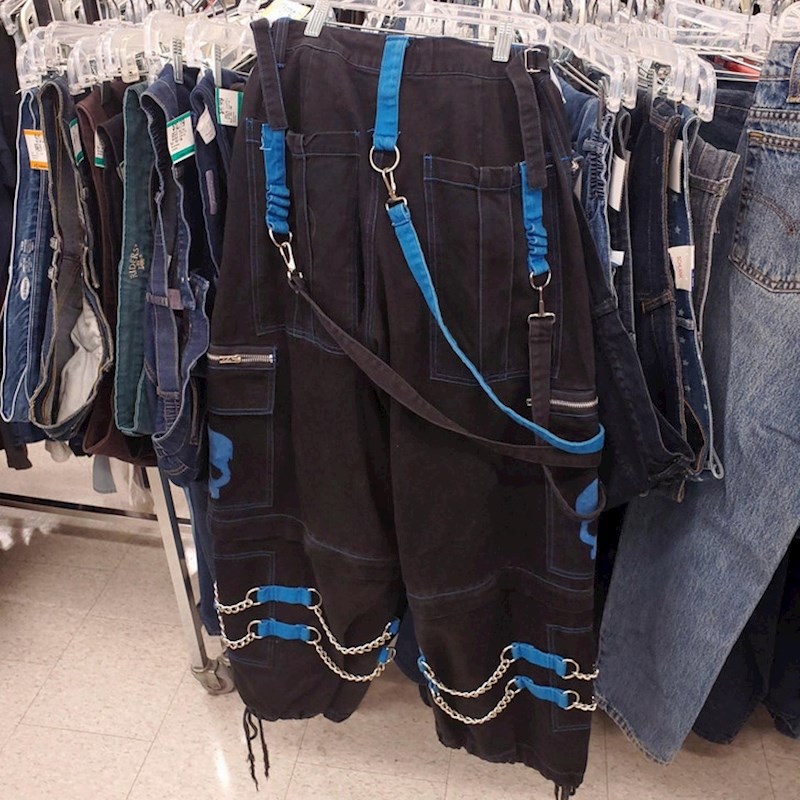 12. "Da sam ovo pronašla u tinejdžerskim godinama dok sam bila gotičarka, plakala bih od sreće."