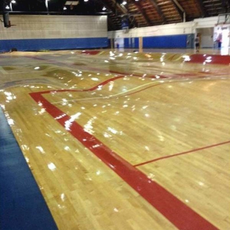 7. Situacija na košarkaškom terenu nakon puknuća cijevi