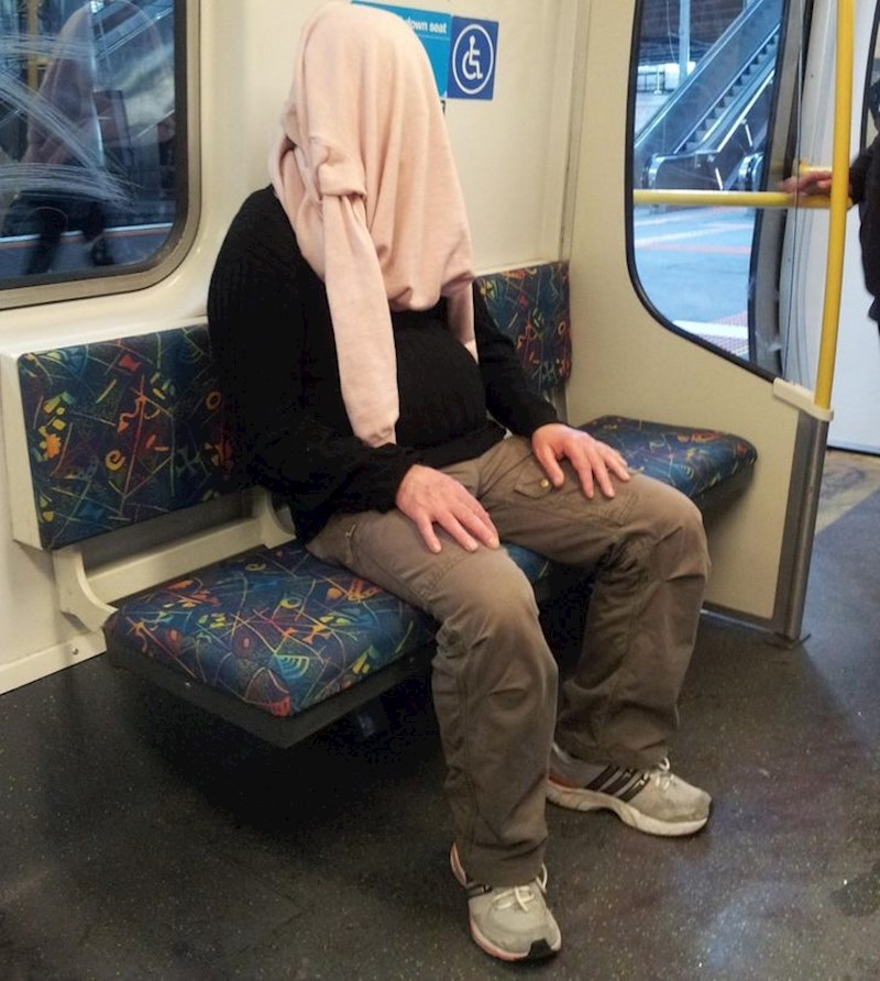 10. Ova osoba ovako se vozila većinu puta...