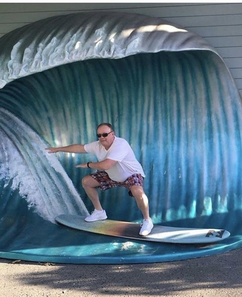 12. "Dame i gospodo, ovo vam je moj tata!"