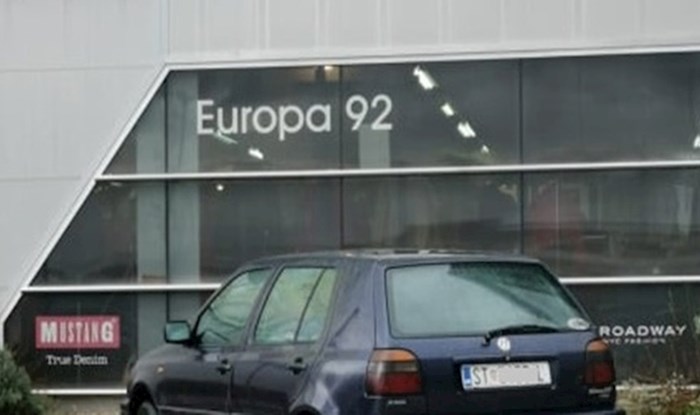 Naživcirat ćete se kad vidite kako je parkirao vozač iz Splita, ovo je vrhunac bezobrazluka