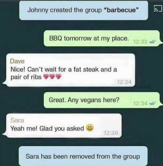 14. Još jedna veganka protiv koje se svemir urotio. Točnije, prijatelji.😂