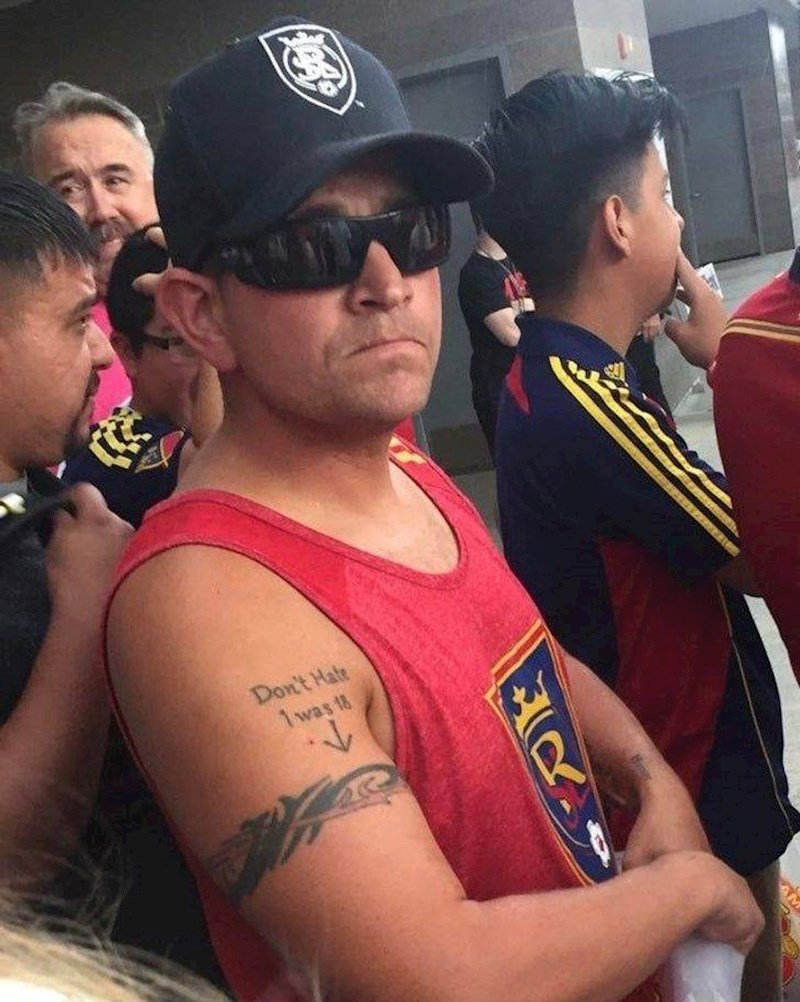 15. I loša tetovaža može postati genijalna uz malo humora!