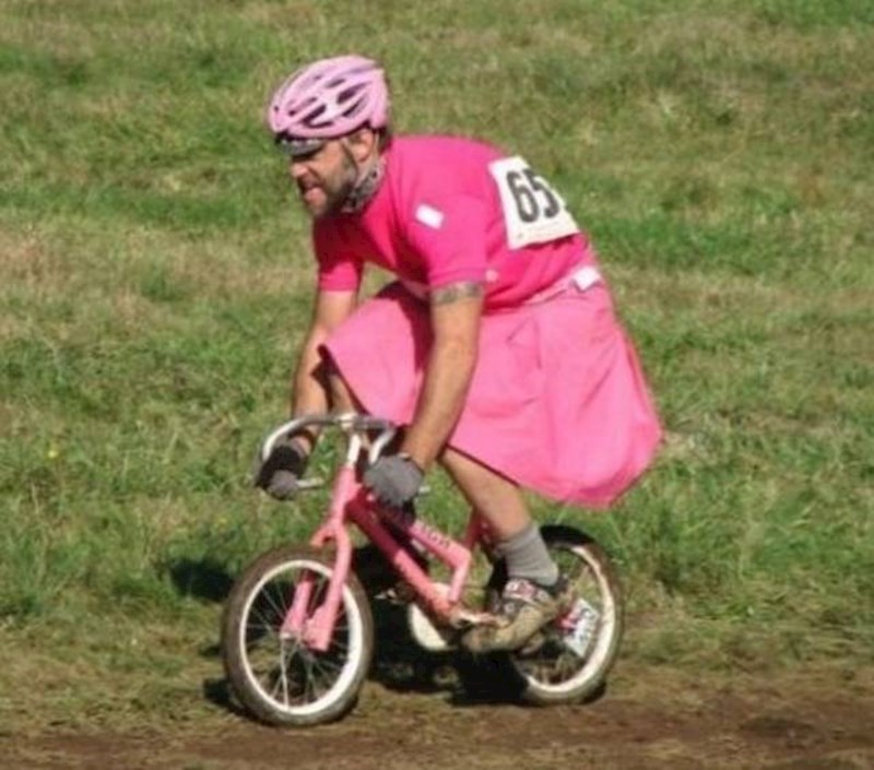 Izgubio je okladu od kćerke.