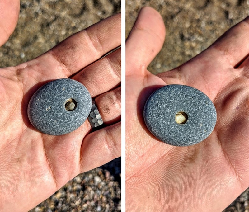 9. Mali kamenčić probušio je savršenu rupu u većem kamenu