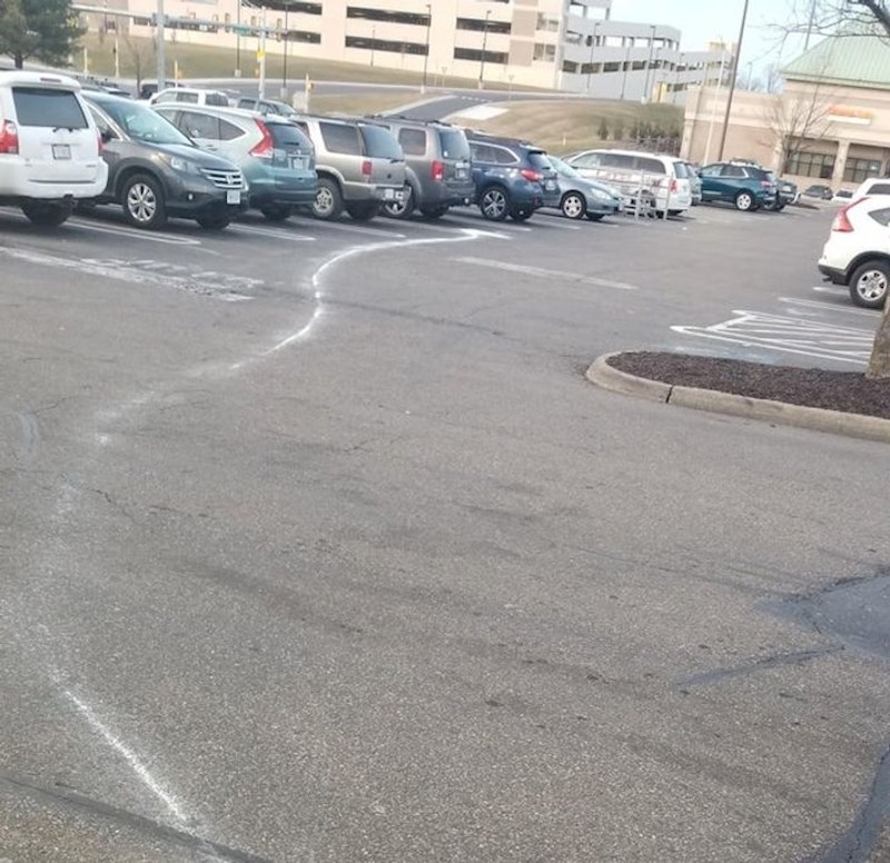 9. Žena me poslala u dućan po šećer. Nisam skužio da mi je iscurio sve dok nisam došao do auta...