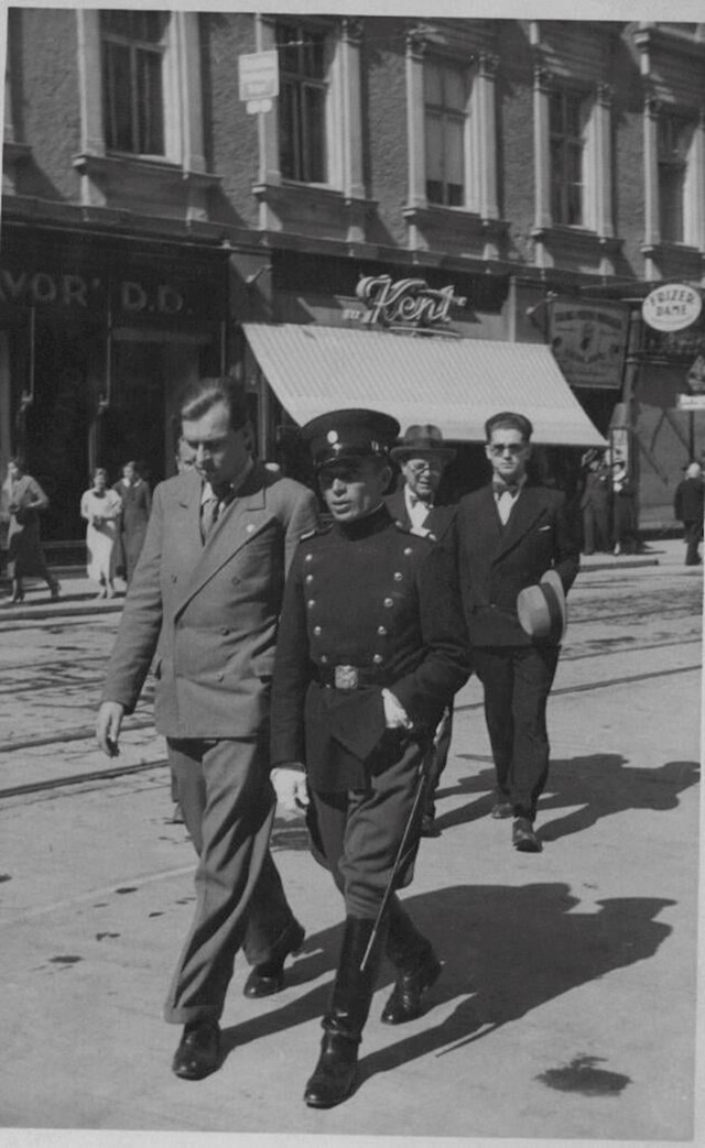 14. Zagrebačkim ulicama, 1930-ih