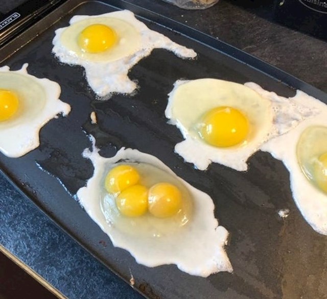 5. Jaje s tri žumanjka.