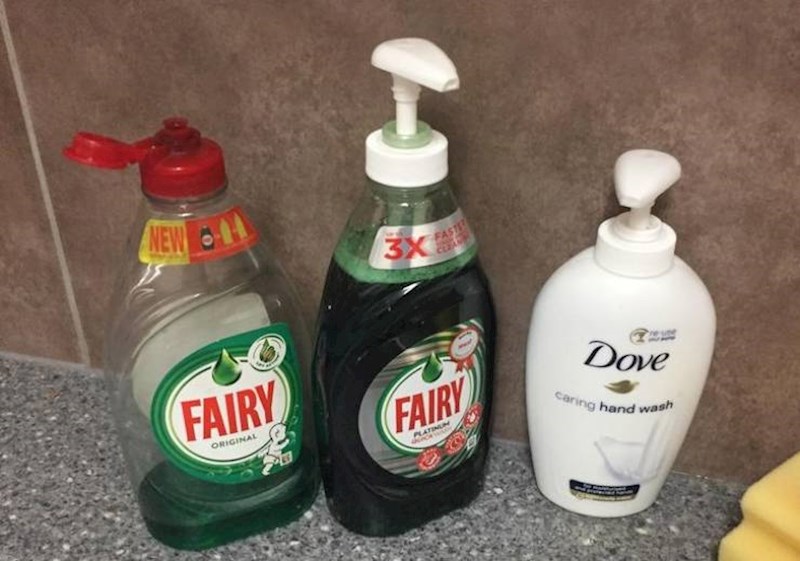 4. Pranje suđa je puno, puno praktičnije ako stavimo ovu pumpicu na deterdžent