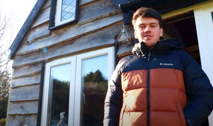 VIDEO Tinejdžer stolar sagradio je kuću u dvorištu svojih roditelja