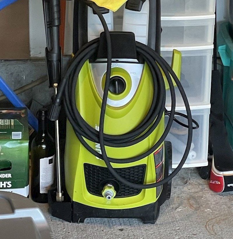 3. Ovaj čistač izgleda kao Mike Wazowski iz "Čudovišta iz ormara".