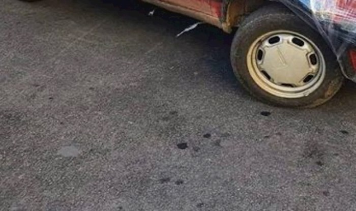 Tip iz Šibenika odlučio je zaštititi auto od hladnoće na pomalo neobičan način