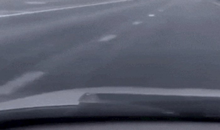 Tijekom vožnje autocestom naišli su na ekstremno čudan prizor kojeg je teško objasniti