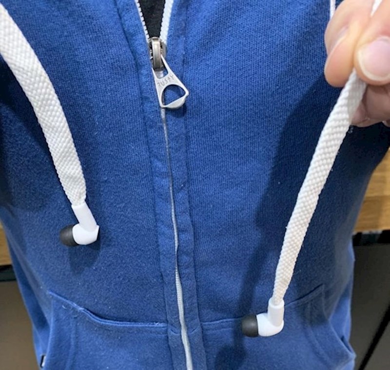 15. Trenirka koja u sebi ima ugrađene slušalice! Svima nam treba jedna!🤩