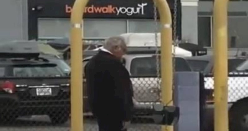 Prizor iz dječjeg parkića raznježit će i one najtvrđeg srca