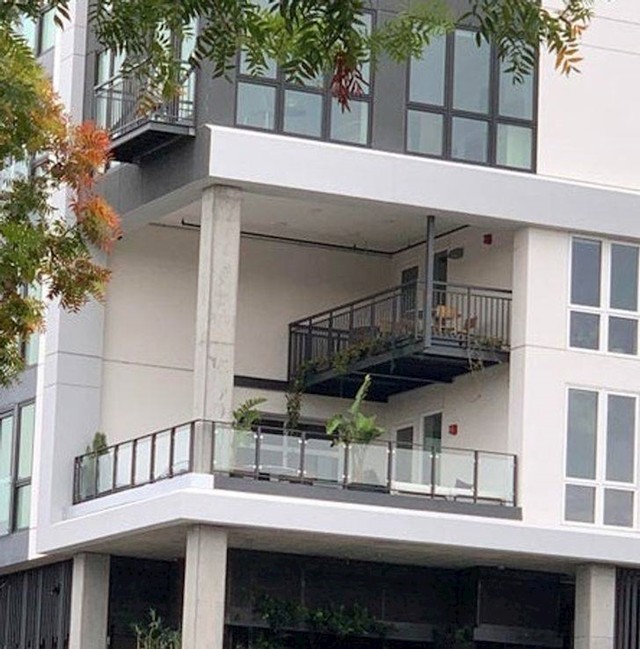2. Balkon na balkonu...