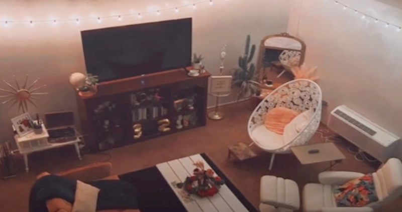 VIDEO Kreativna žena izradila je mini repliku dnevnog boravka za svoju mačku