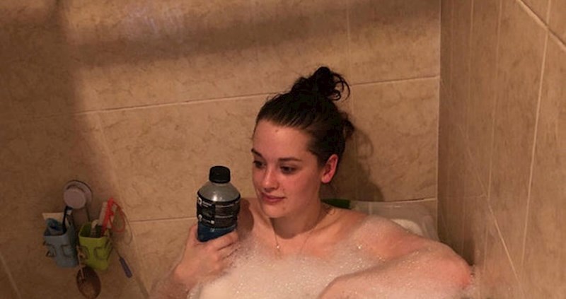 Pogledajte kako se snašla djevojka koja nema kadu, a poželjela je toplu kupku