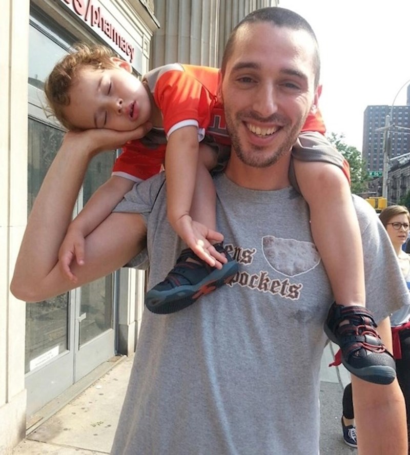 2. Drijemanje s tatom