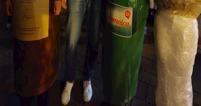 Cure snimljene na fašniku u Samoboru postale su hit na Fejsu, odmah će vam biti jasno zašto