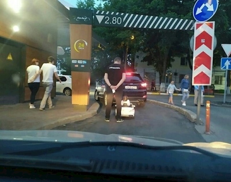 9. Mali je silno želio u McDrive