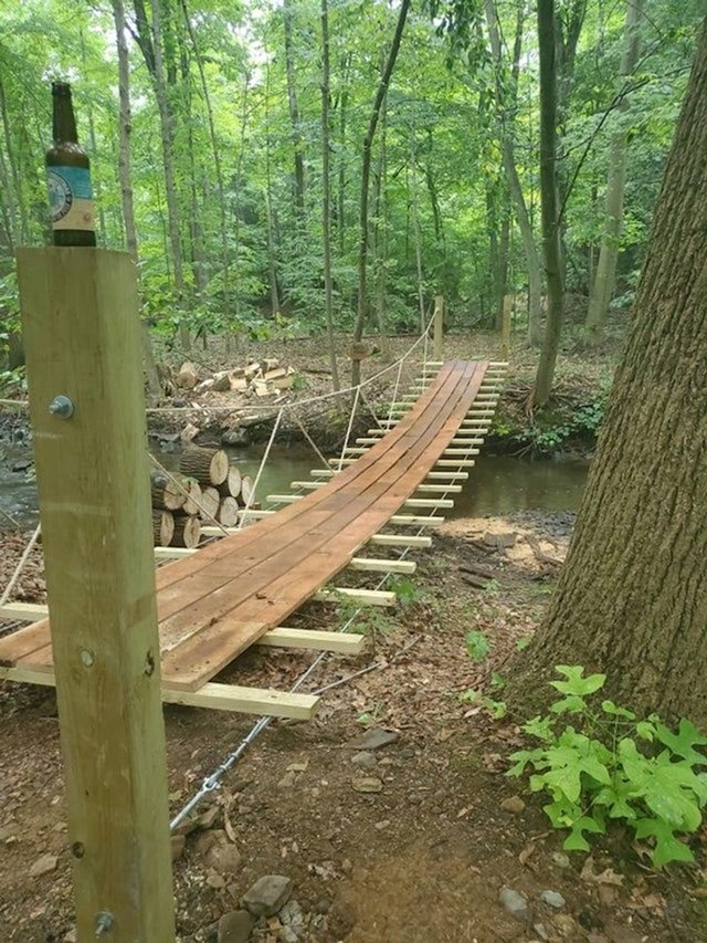 14. Mali projekt mojeg tate - mostić koji je sam napravio  na našem posjedu u šumi.